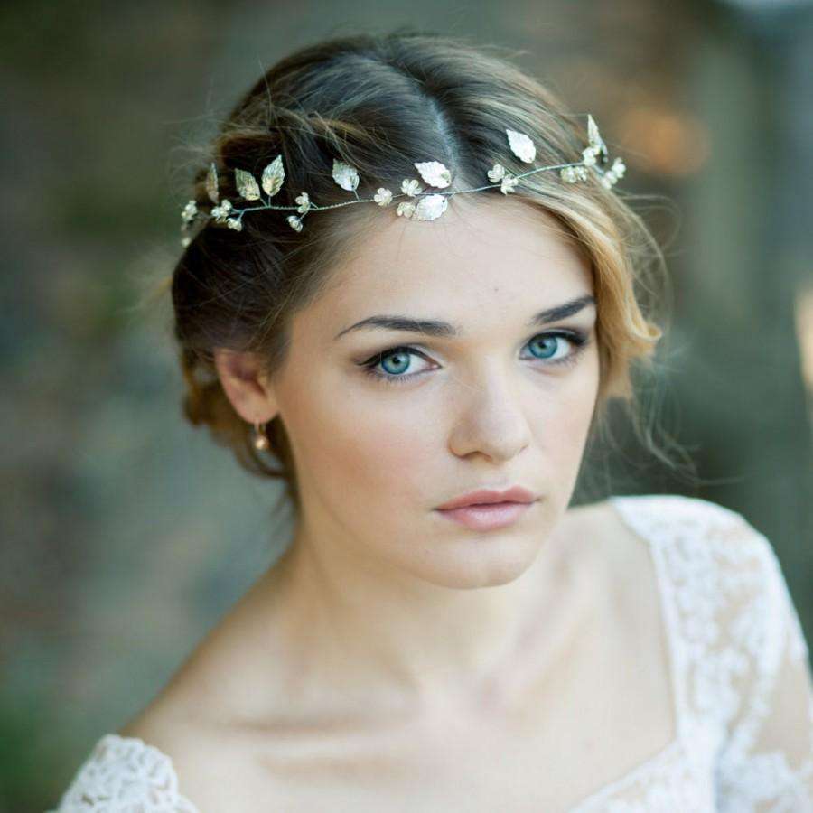 Look da sposa con diadema