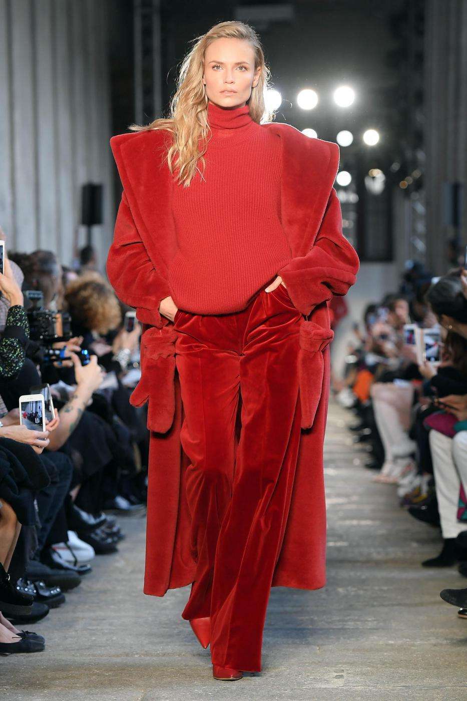 Look in rosso Max Mara