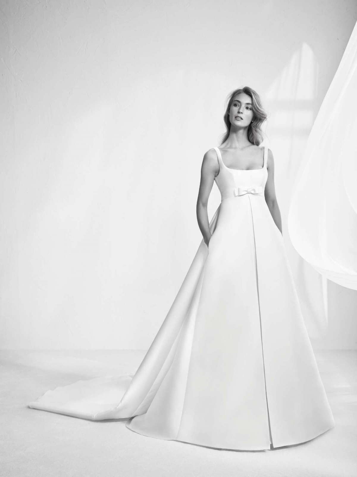 Abito da sposa bon ton Atelier Pronovias