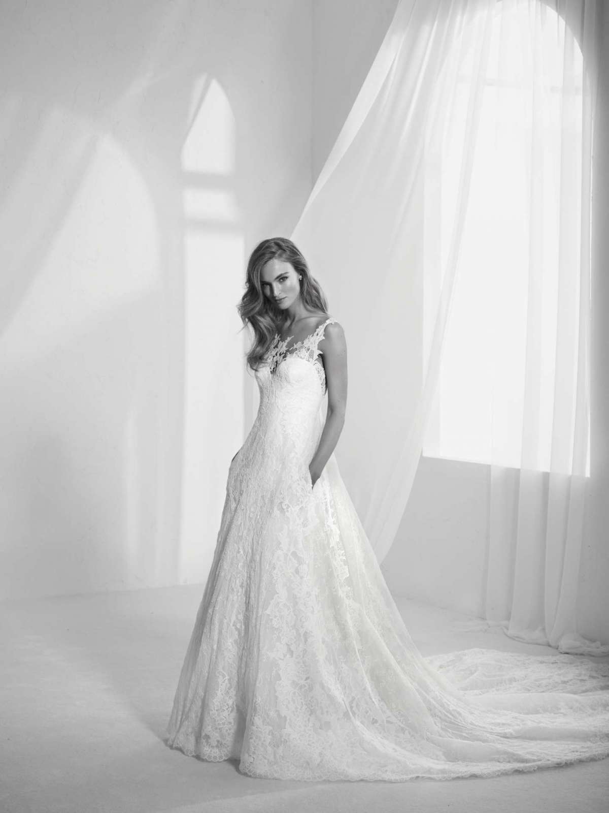 Abito da sposa con tasche Atelier Pronovias