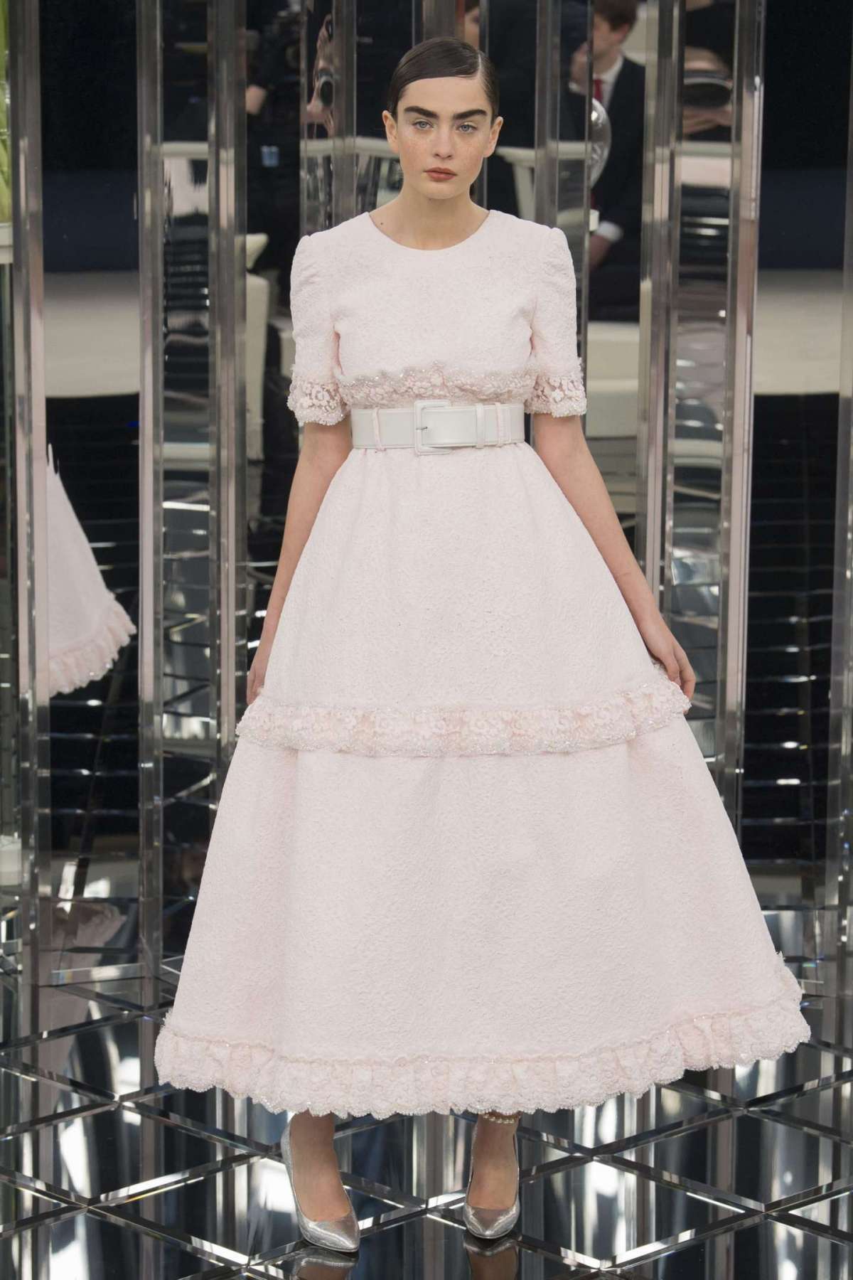 Abito da sposa rosa dalla collezione Primavera 2017