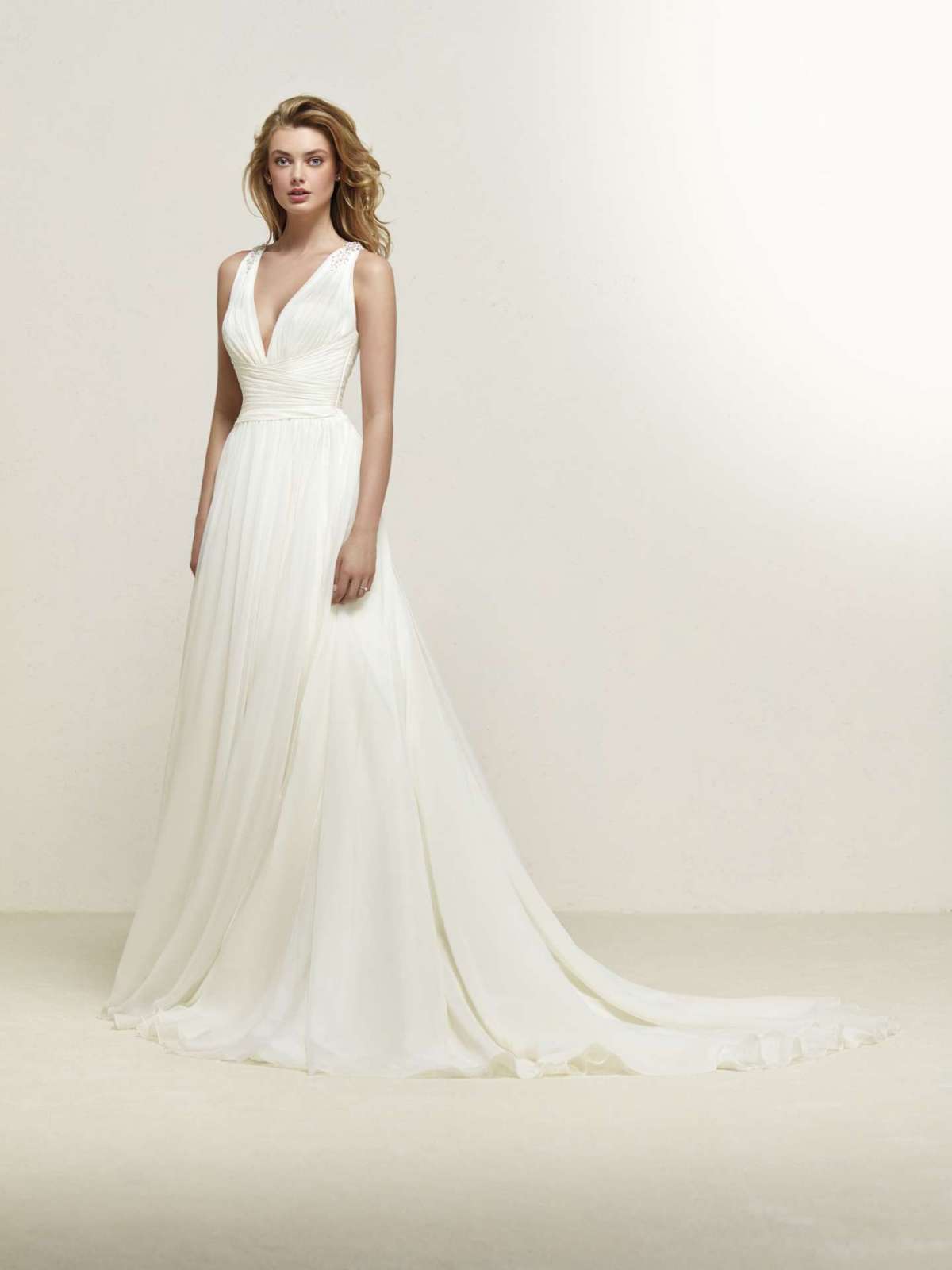 Abito da sposa stile impero Pronovias