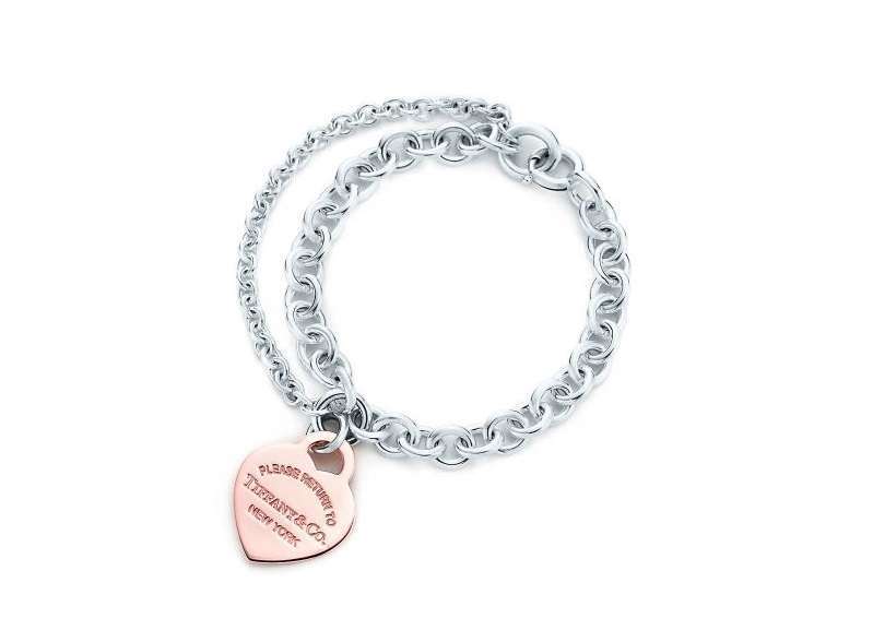 Bracciale in argento con cuore pendente