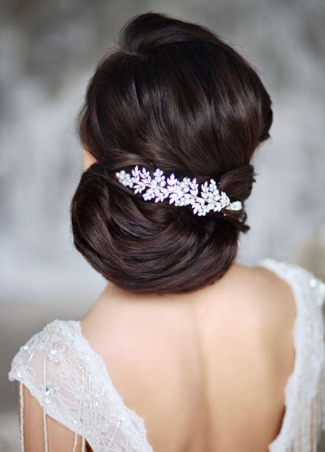 Chignon basso e fermaglio