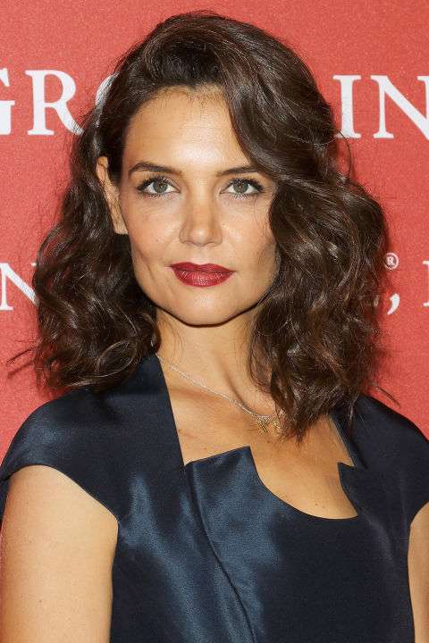 Katie Holmes con capelli ricci