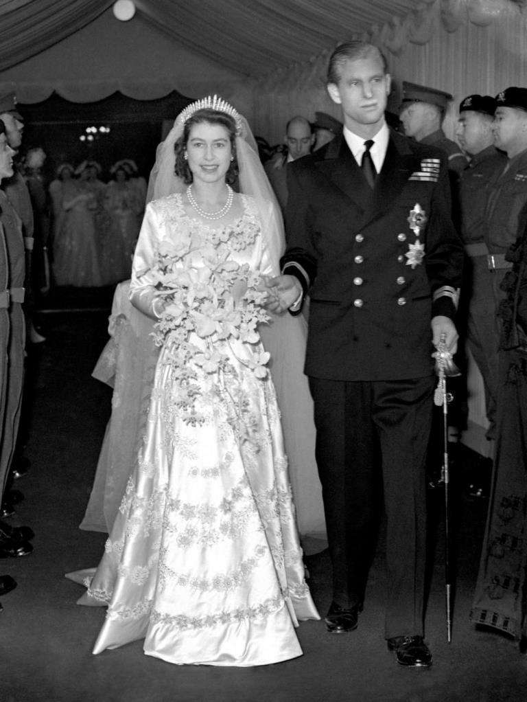 L'abito da sposa per le nozze nel 1947