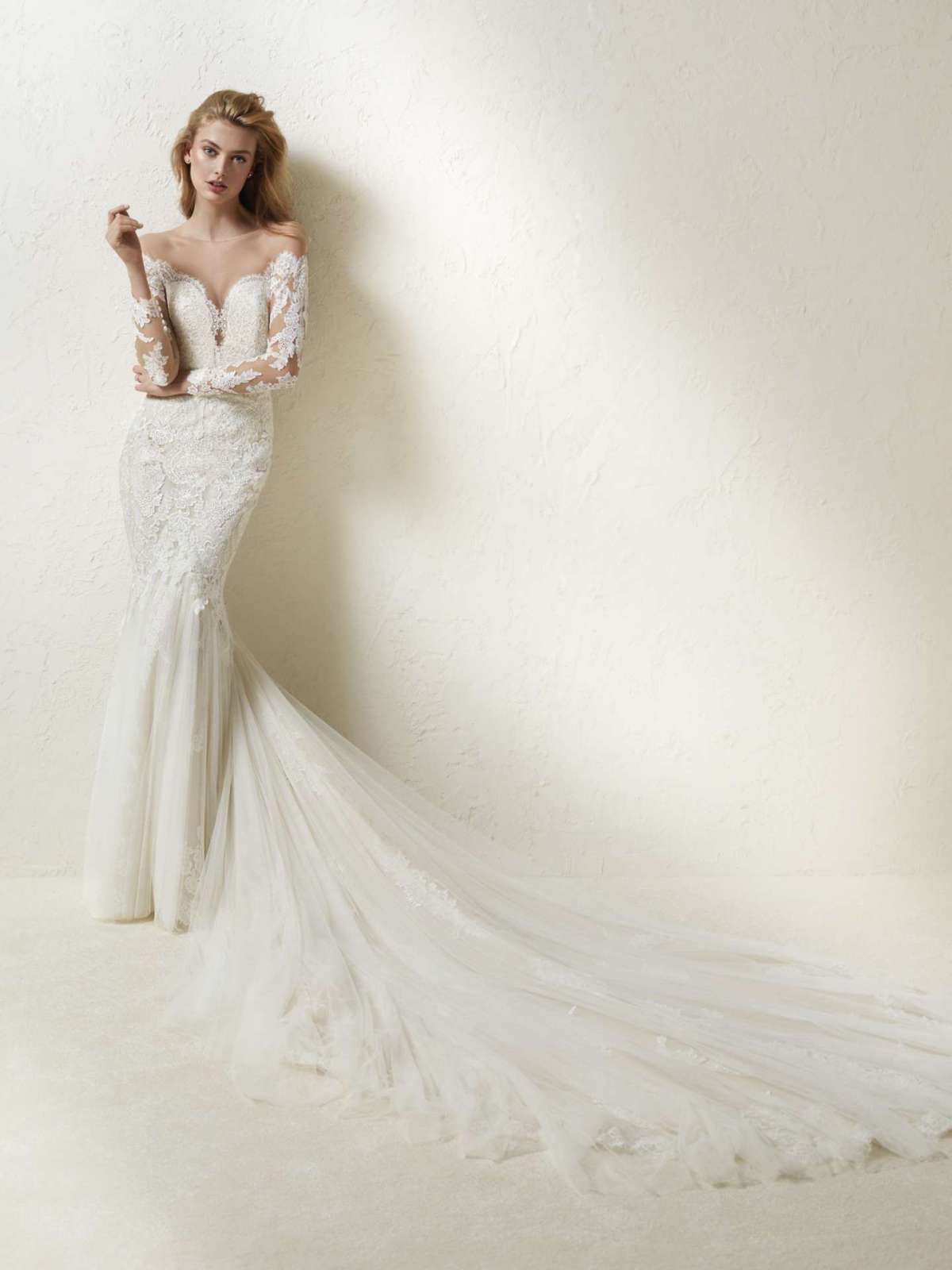 Vestito da sposa in pizzo Pronovias