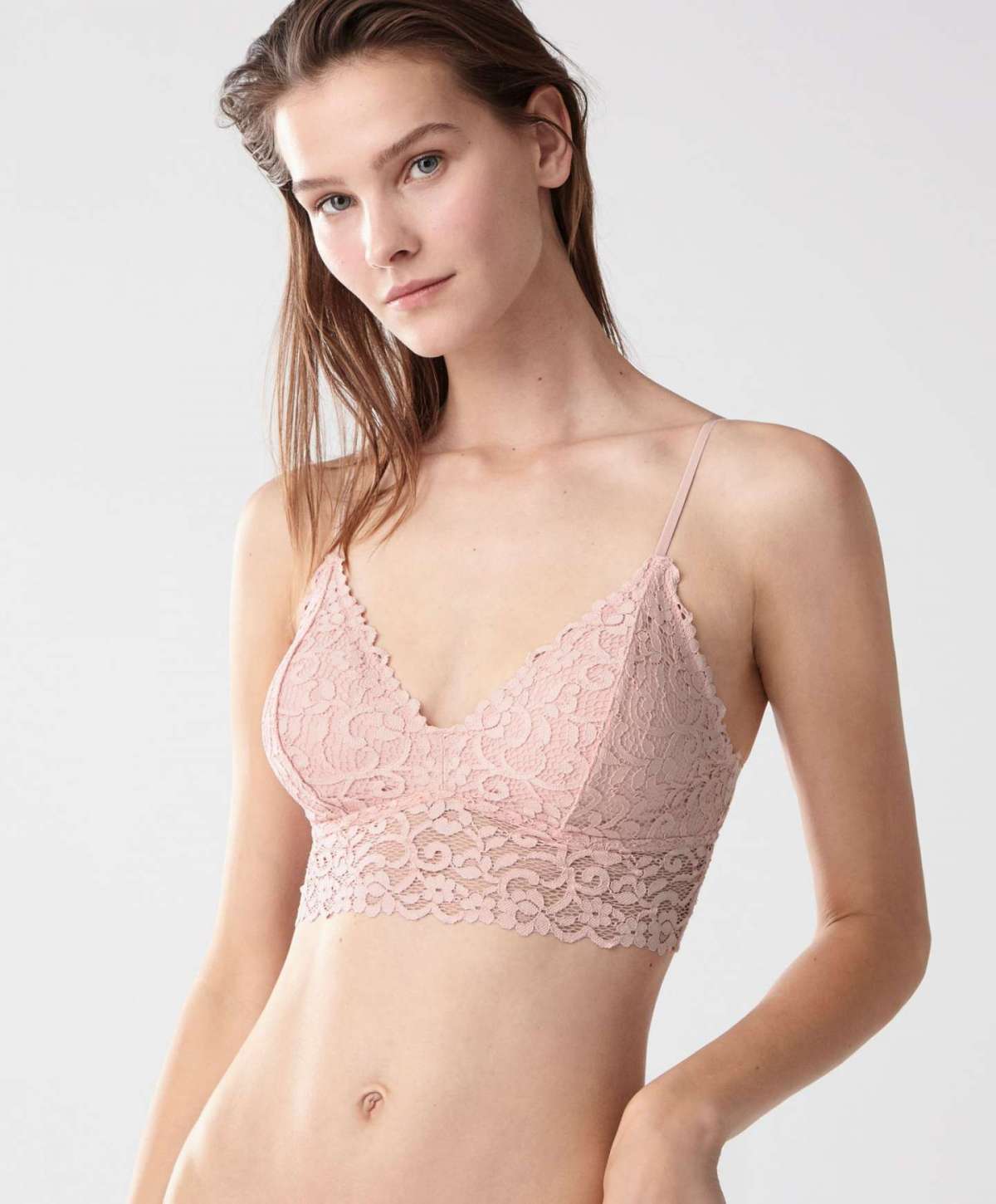 Bralette con ferretto Oysho di pizzo