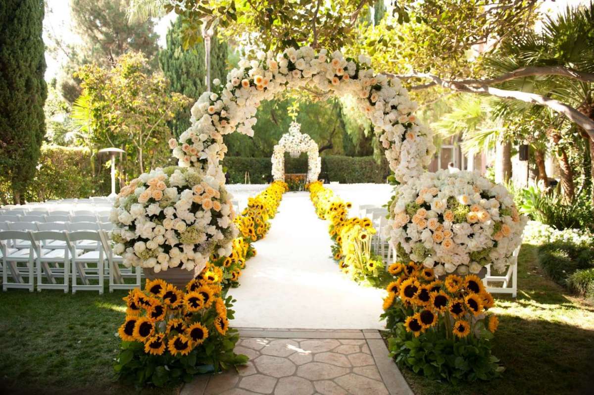 Decorazioni floreali per il matrimonio civile