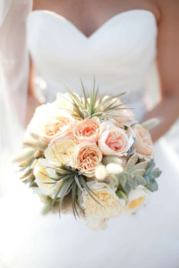 Il bouquet della sposa per il matrimonio civile