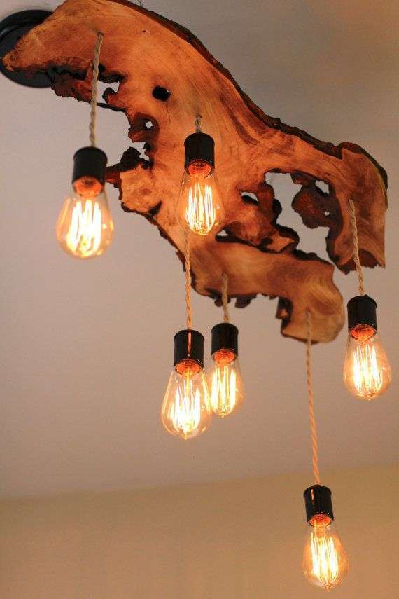 Lampadario in legno riciclato