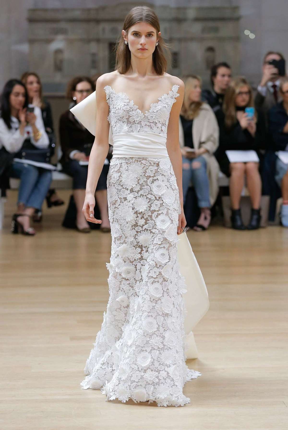 Abito da sposa in pizzo Oscar De La Renta