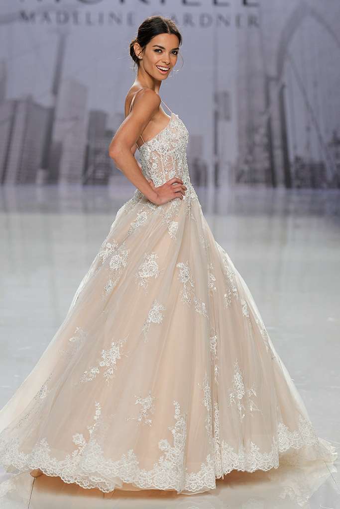 Abito da sposa rosa Morilee