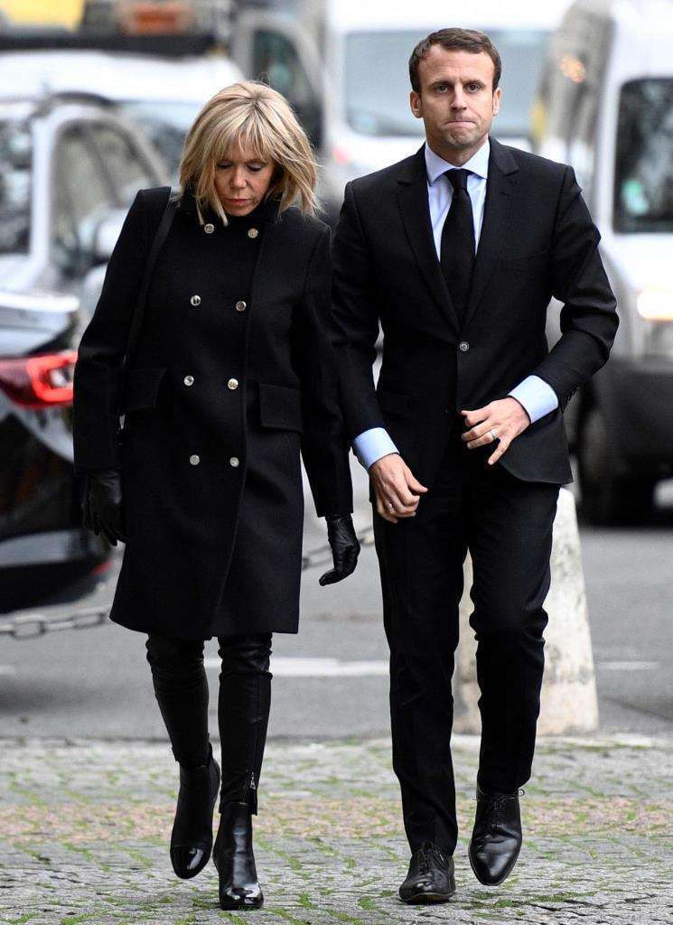 Brigitte Trogneux con capi in total black