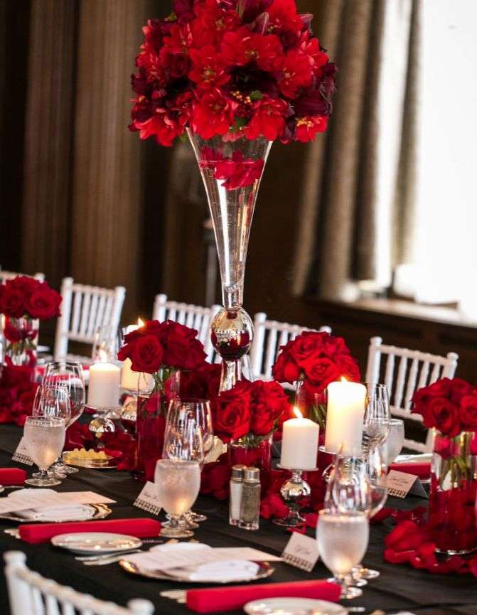 Decorazioni rosse per il matrimonio