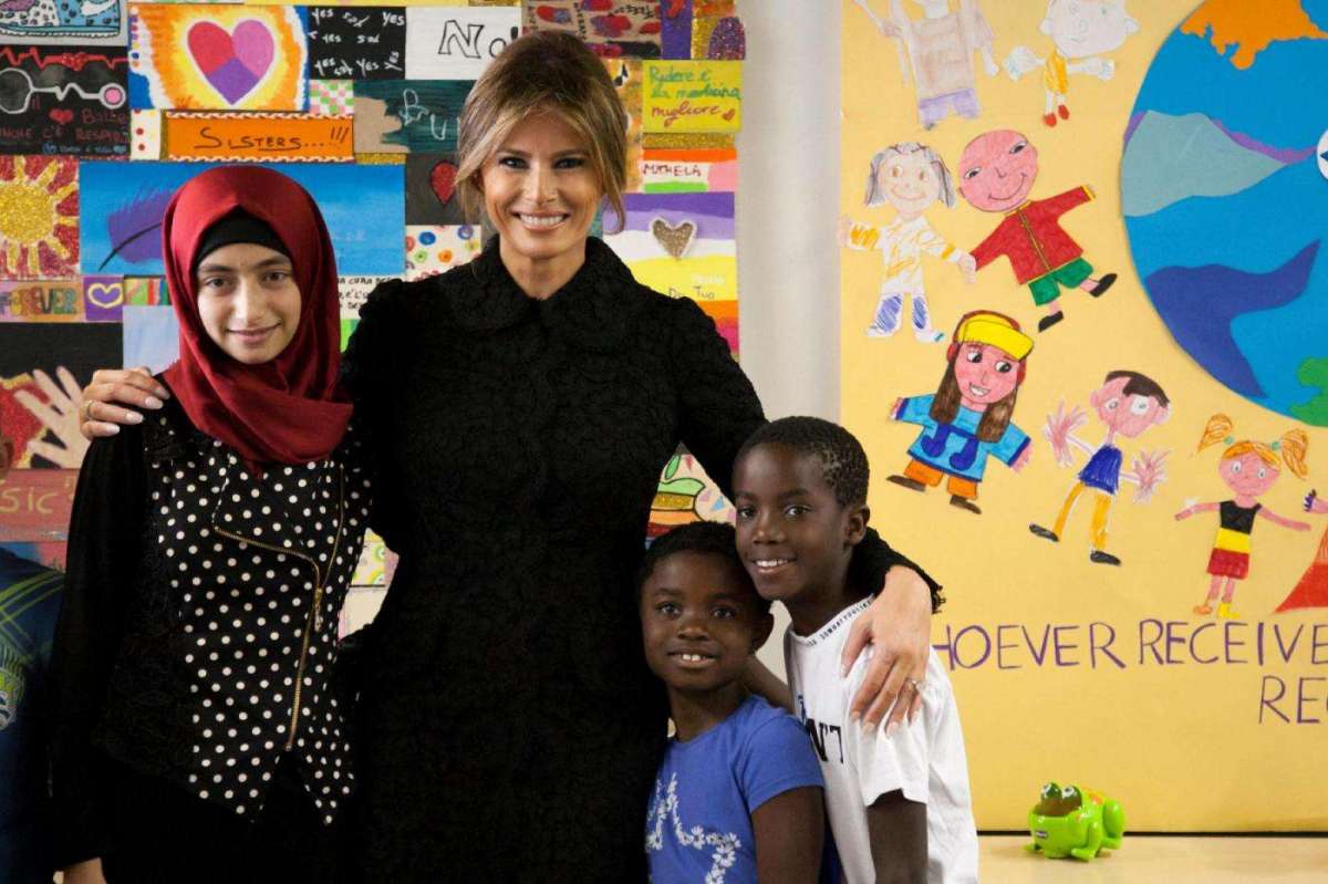 L'abbraccio di Melania Trump