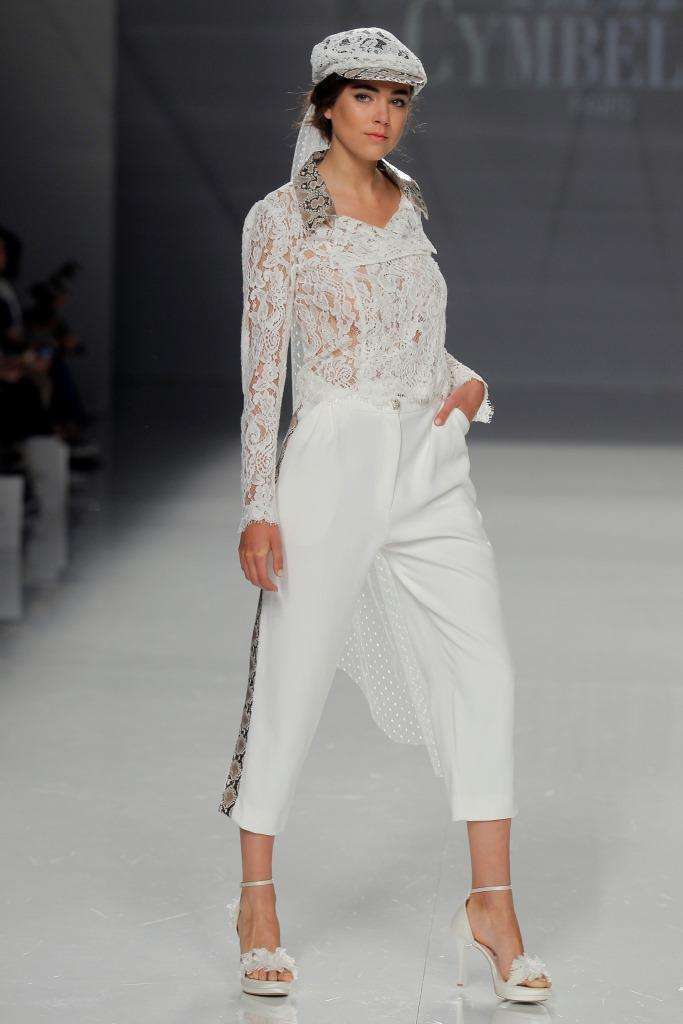 Look da sposa con pantaloni Cymbeline