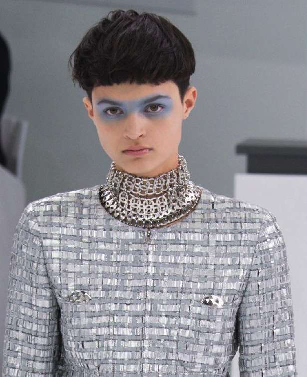Pixie cut a scodella