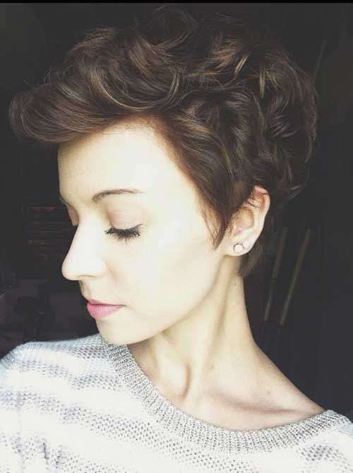 Pixie cut capelli ricci