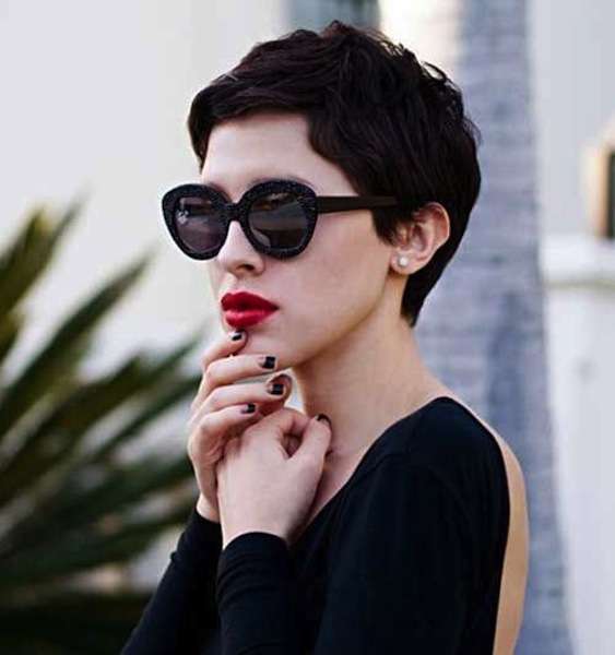 Pixie cut molto corto