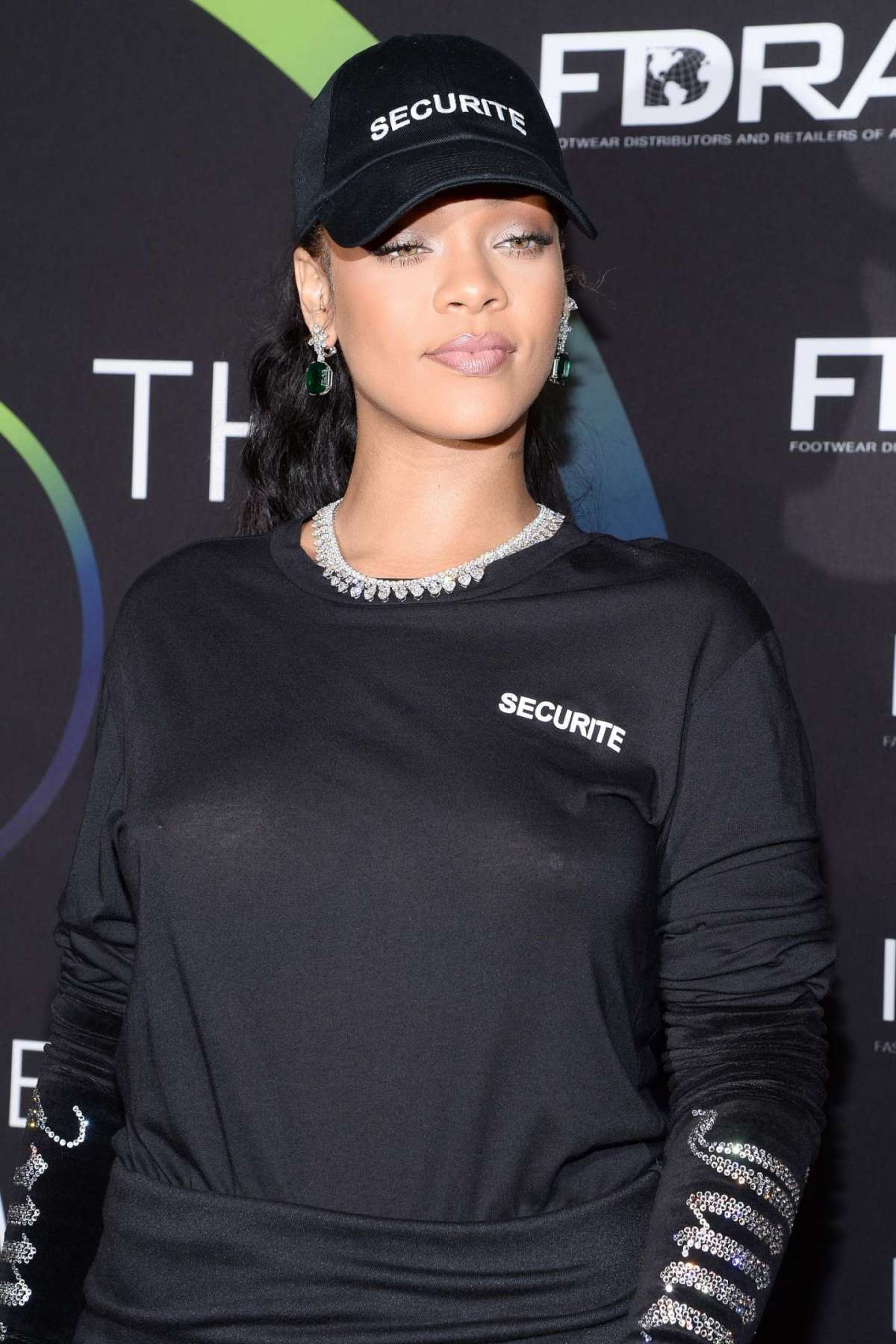 Rihanna total black