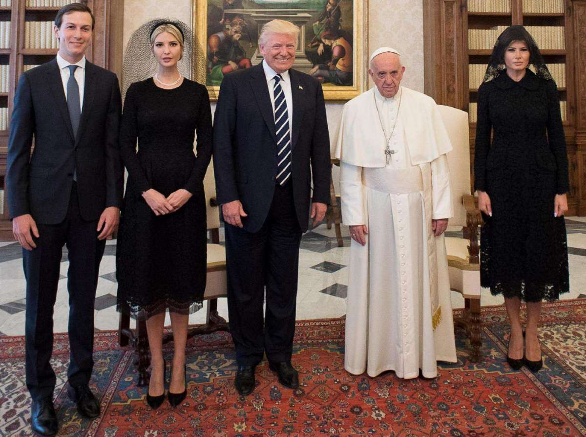 Scatto di famiglia con il Papa
