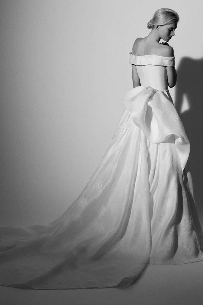 Abito da sposa con strascico