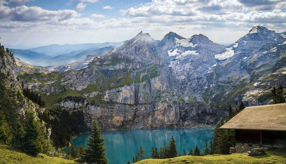 Lago Oeschinen in Svizzera