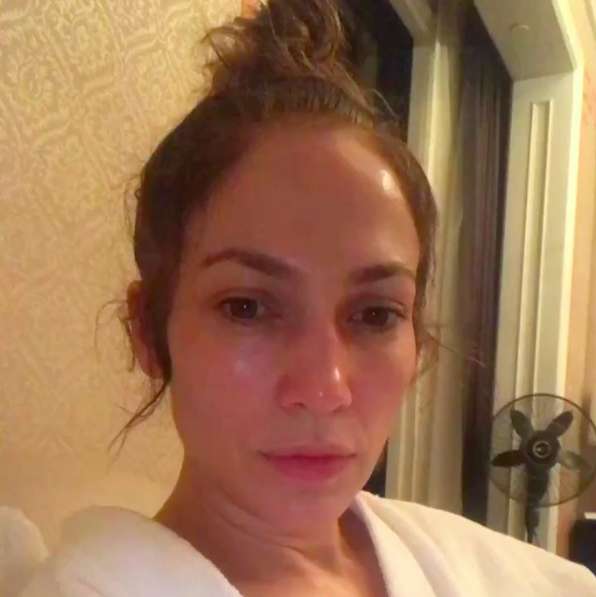 Jennifer Lopez senza trucco