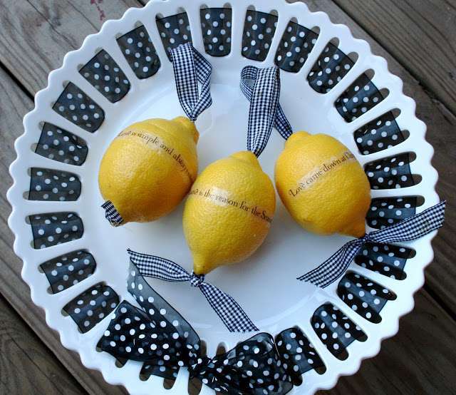 Limoni con scritte