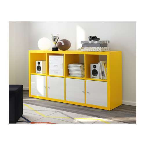 Mobile con scaffali giallo IKEA