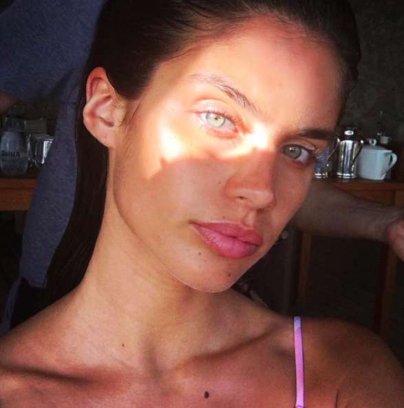 Sara Sampaio senza trucco