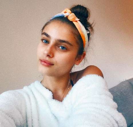 Taylor Hill senza trucco