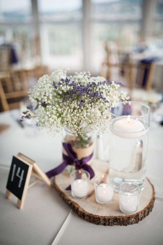 Centrotavola con fiori di lavanda