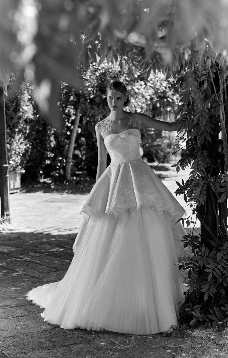 Abito da sposa con peplum Enzo Miccio