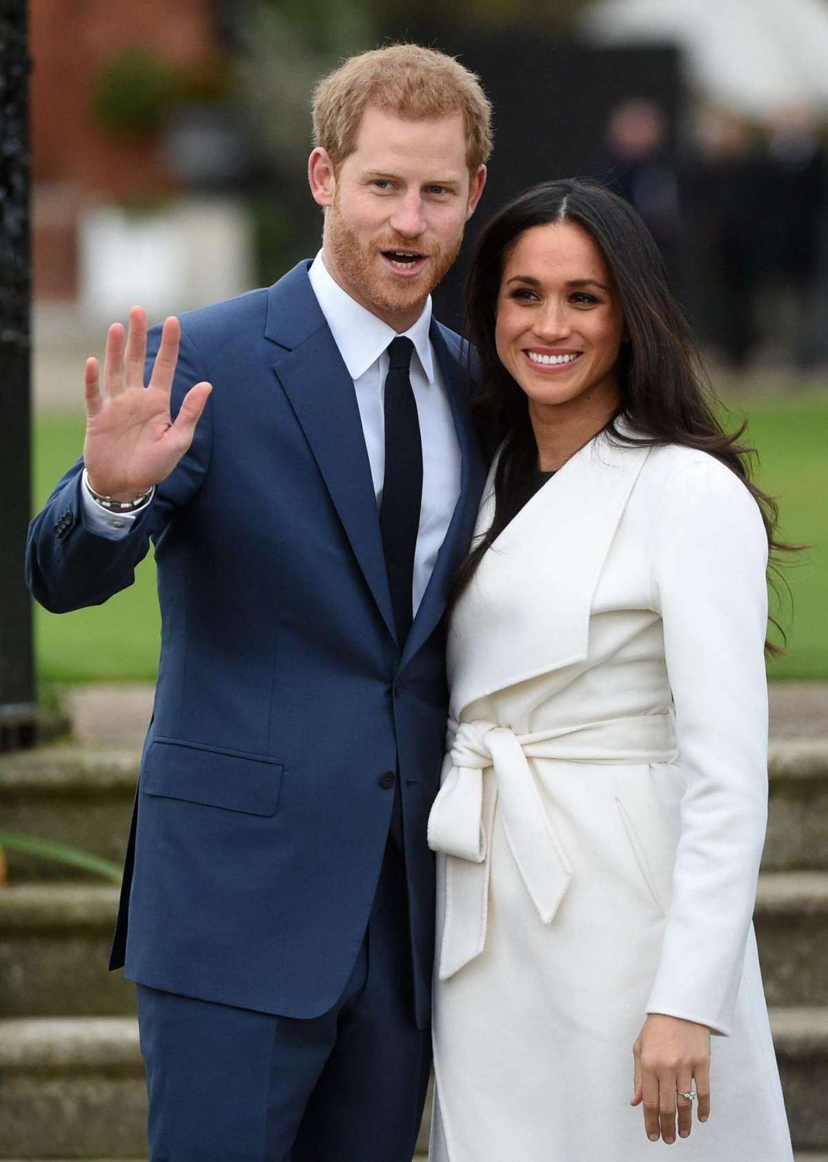 Harry e Meghan annunciano il fidanzamento