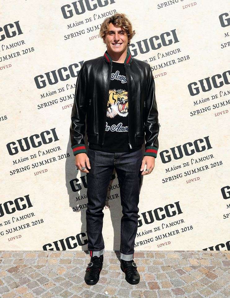 Il surfista Leonardo Fioravanti da Gucci