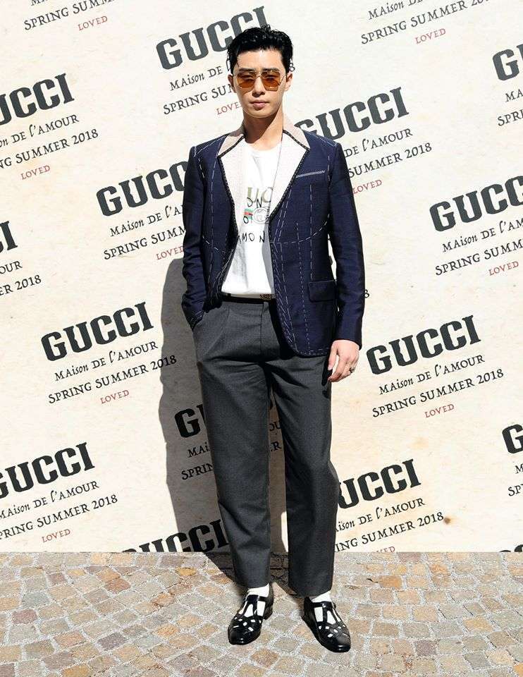 L'attore Park-Seo Jun da Gucci
