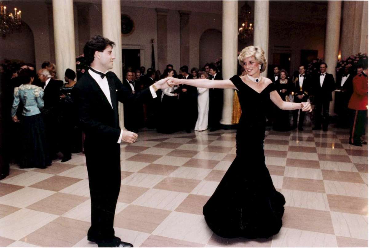 Lady Diana con abito Catherine Walker