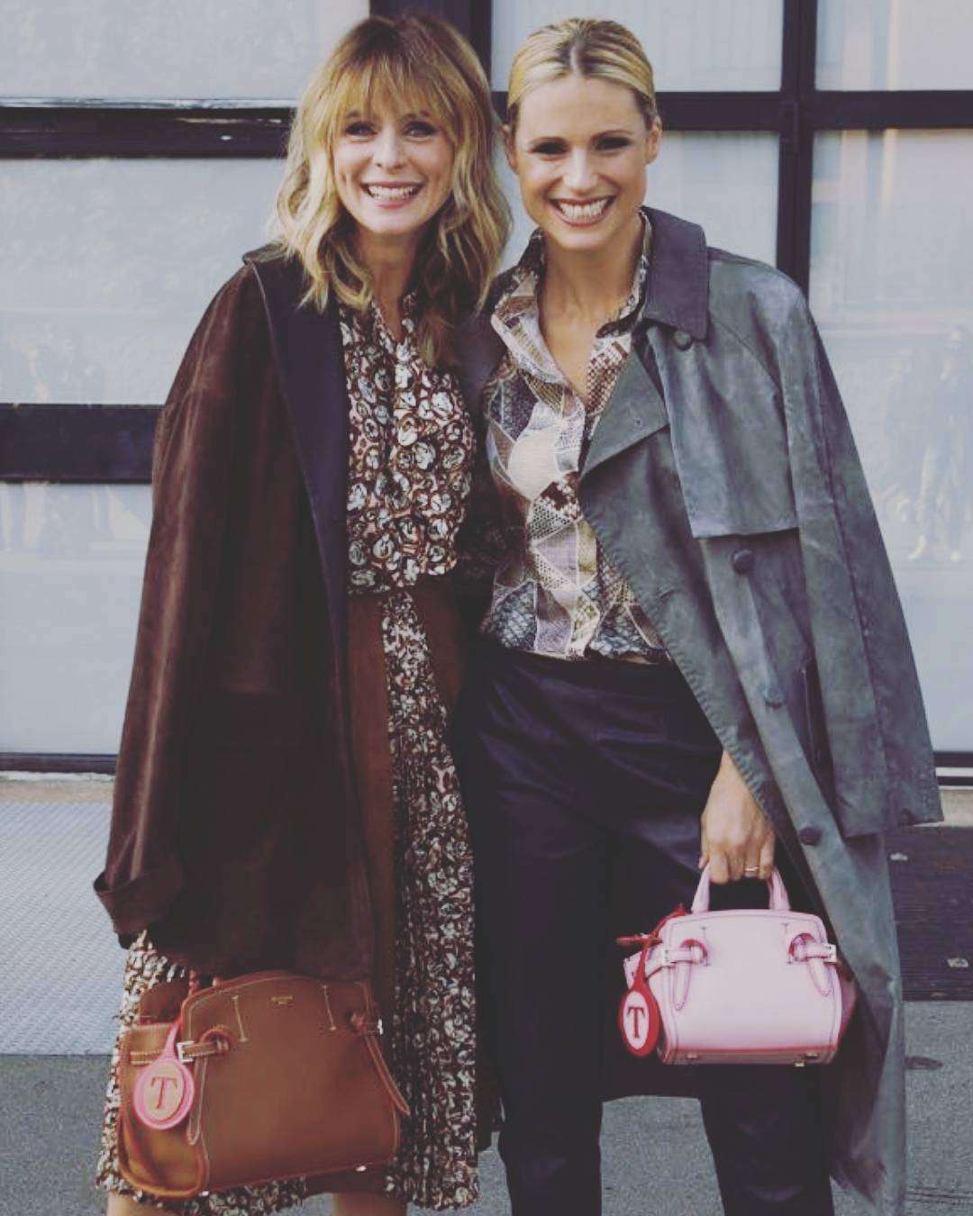 Serena Autieri e Michelle Hunziker da Trussardi