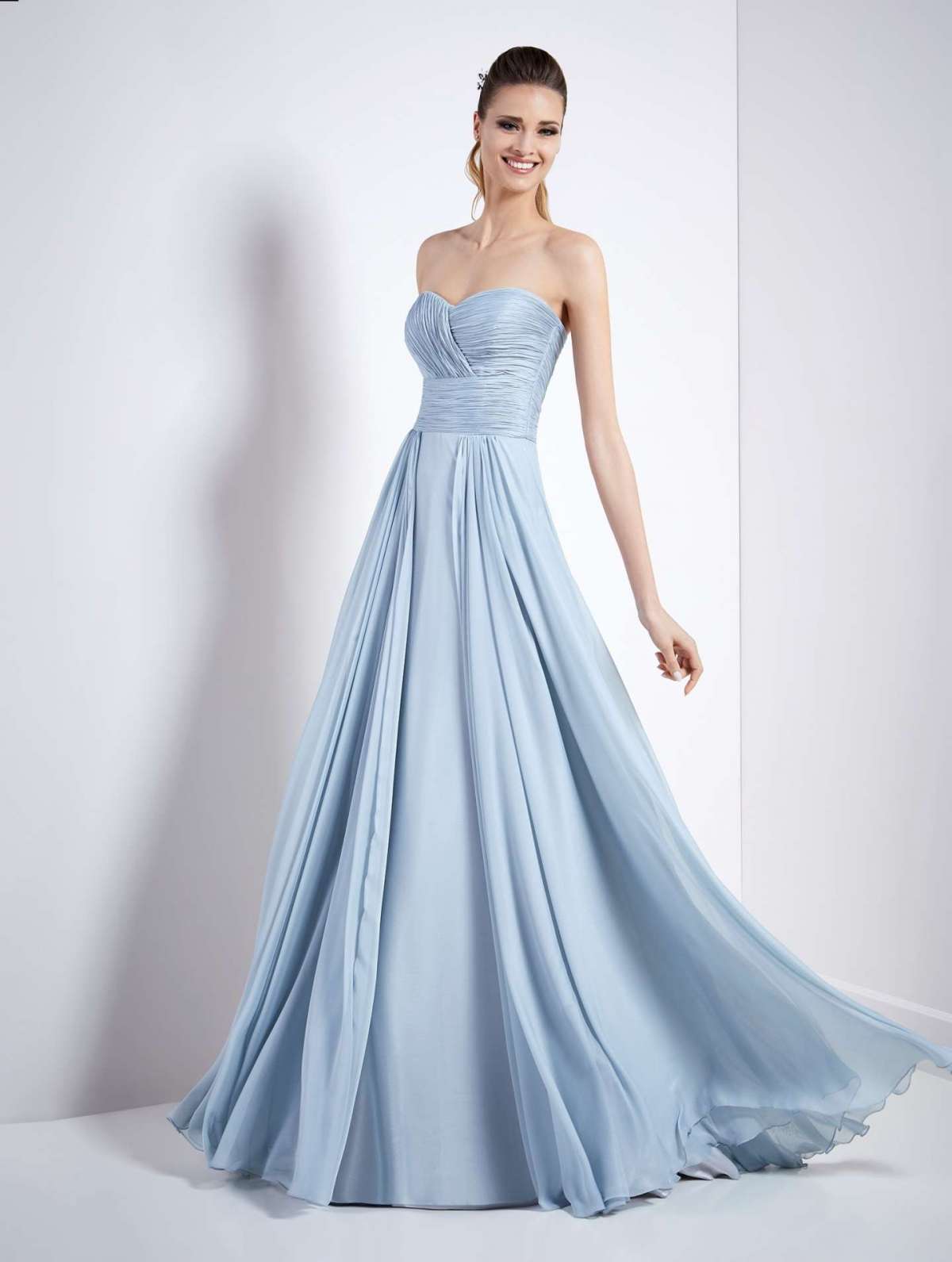 Abito ampio azzurro Nicole Spose