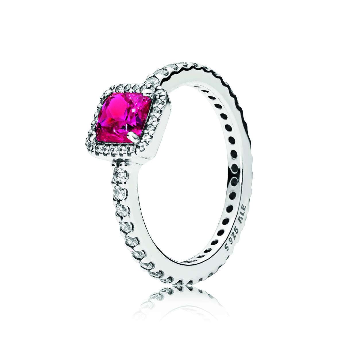 Anello con pietra fucsia