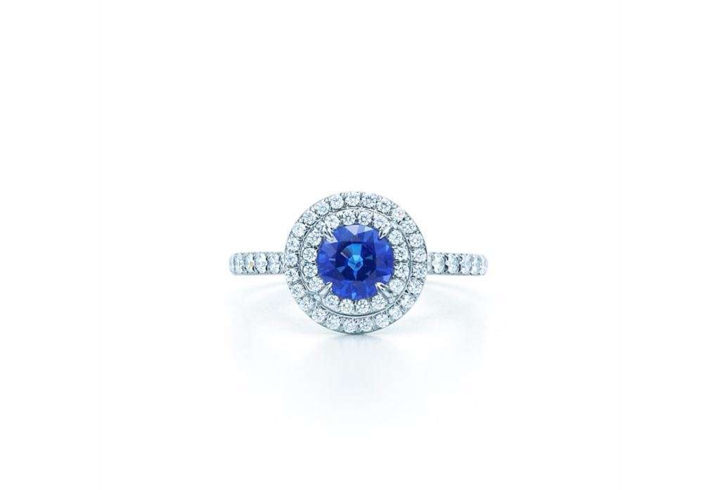 Anello di fidanzamento con zaffiro e diamanti Tiffany