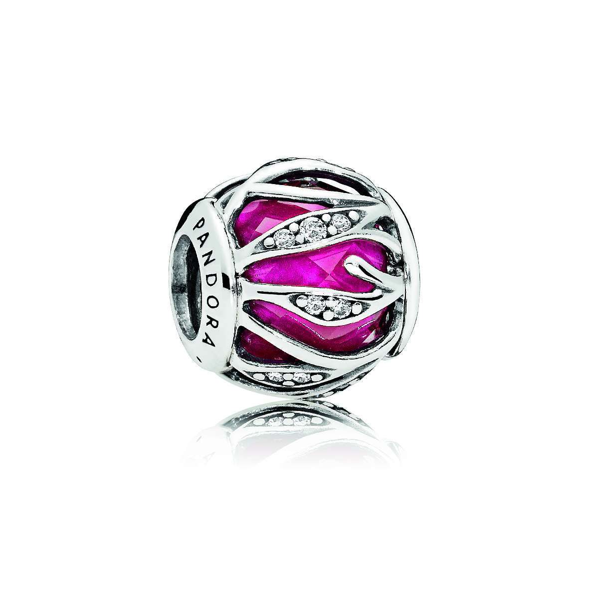 Charm con pietra fucsia