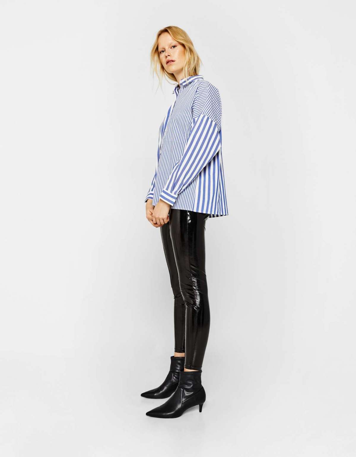 Leggings in vinile Bershka