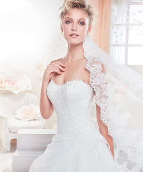 Velo da sposa in pizzo Colet