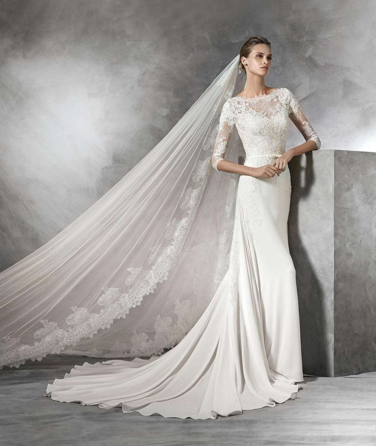 Velo da sposa in pizzo Pronovias