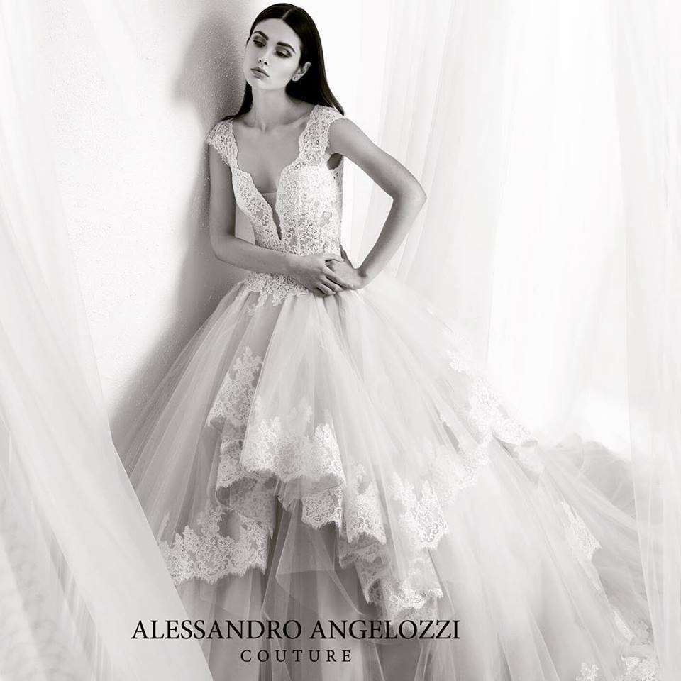 Abito da sposa asimmetrico Alessandro Angelozzi Couture