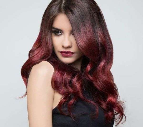 Shatush capelli scuri rosso ciliegia