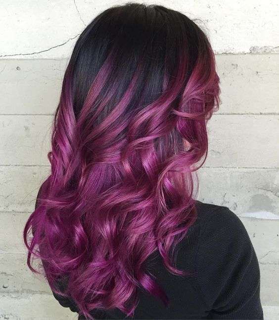 Shatush viola fucsia su capelli neri